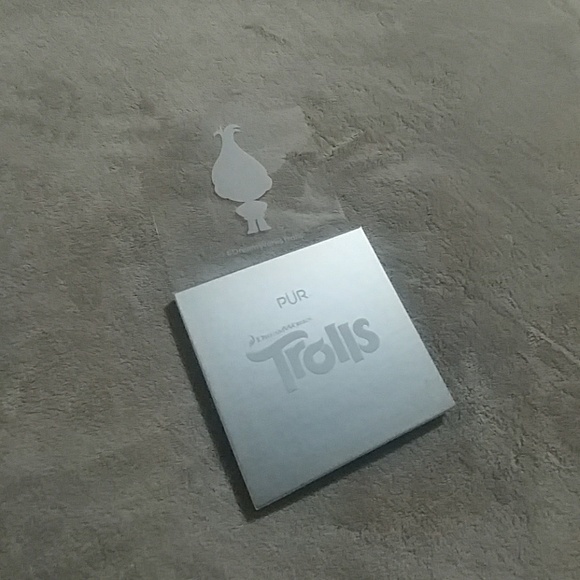 Pür Eyeshadow Palette - Picture 4 of 4